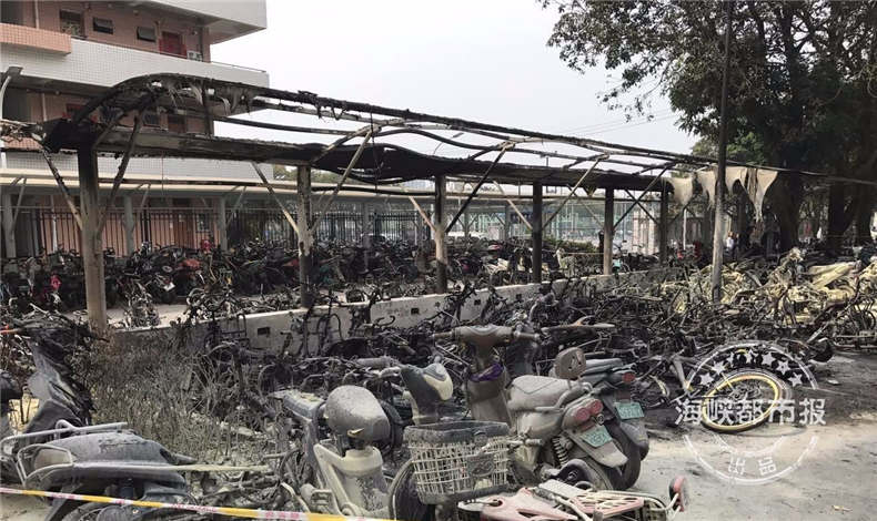 福建農(nóng)林大學車棚火災(zāi)，劣質(zhì)停車棚廠家應(yīng)該反思