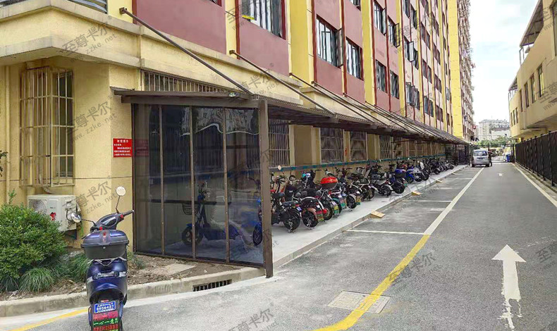 上海復旦大學公寓樓自行車棚完工