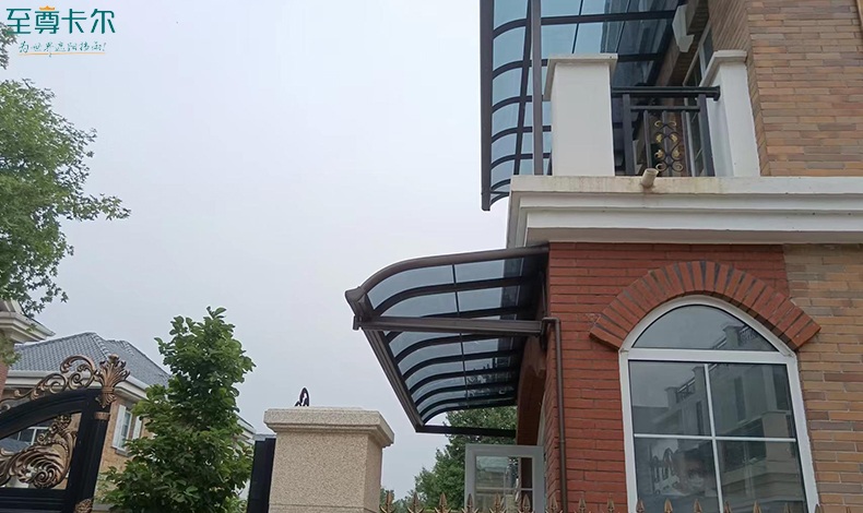 鋁合金雨棚多少錢一平？家用防雨棚圖片？